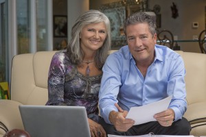 Las Deudas y Las Mujeres de la Tercera Edad