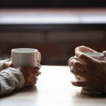 ¿Cómo abordar el tema de las deudas con mi pareja?