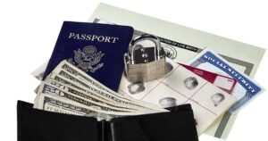Protéjase del robo de identidad durante sus viajes