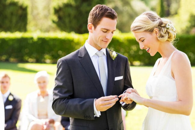 3 out of 4 couples take on credit card debt to put a ring on it