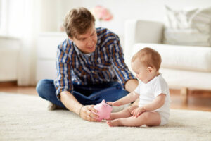 14 Single Parents and Financial Experts on Money Challenges