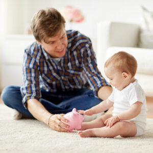 14 Single Parents and Financial Experts on Money Challenges